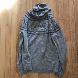 Women’s Old Navy turtleneck, size medium